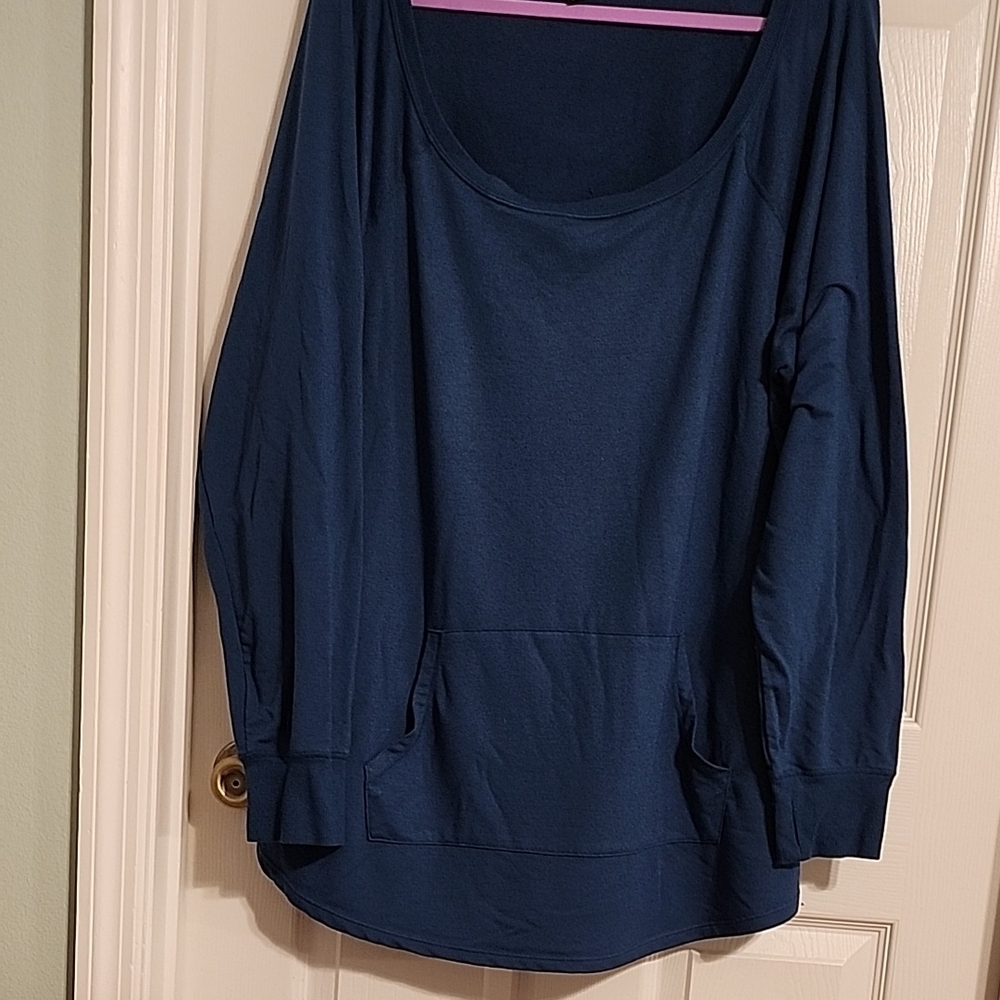 Green Long Sleeve Top